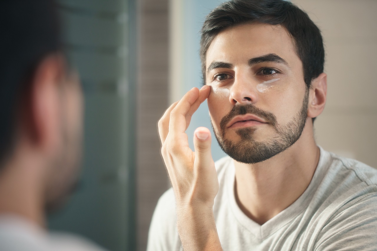 Pielęgnacja twarzy – 3  kosmetyki polecane mężczyznom