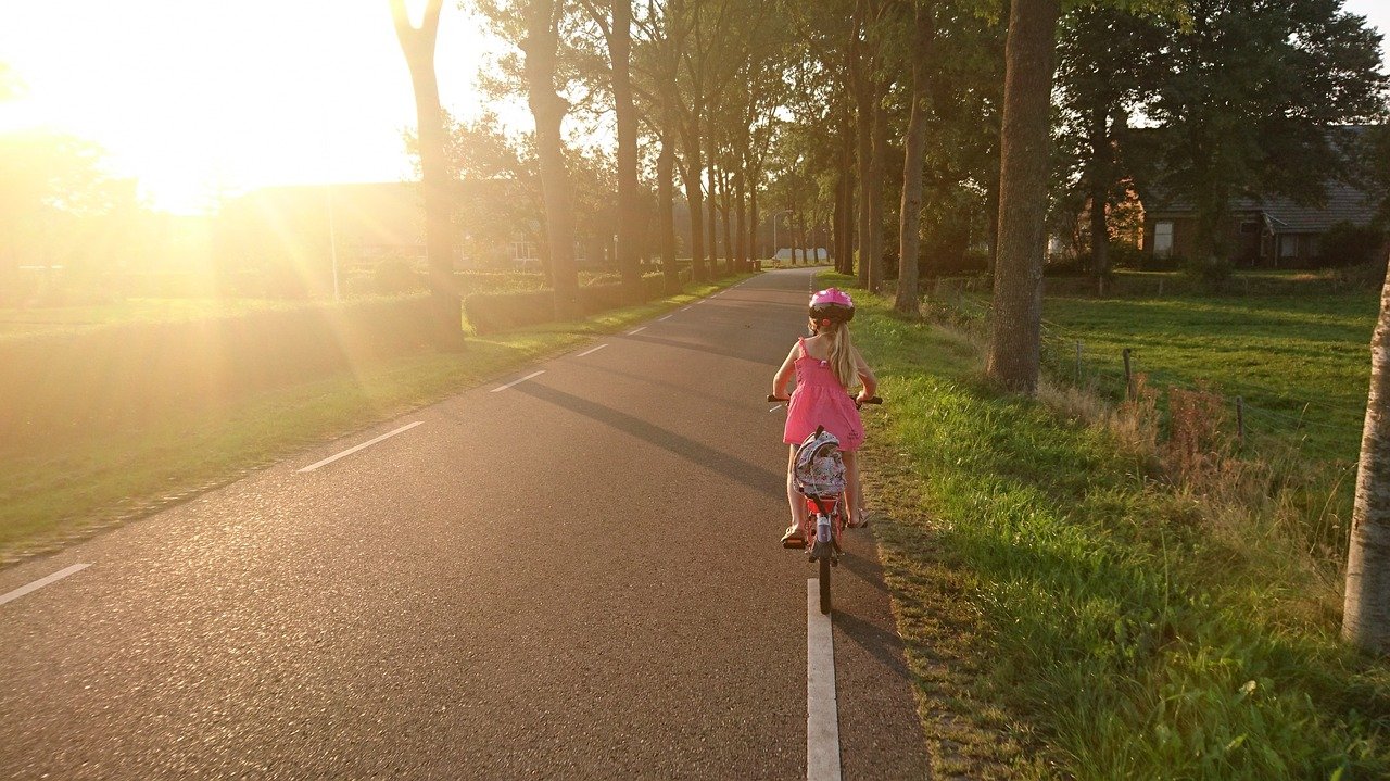 Zakup bezpiecznego rowera dla dziecka – na te elementy trzeba zwracać uwagę